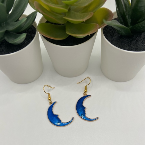 🌙 Blue Plated Enamel Moon Celestial Drop Earrings🌙 - Picture 6 of 6
